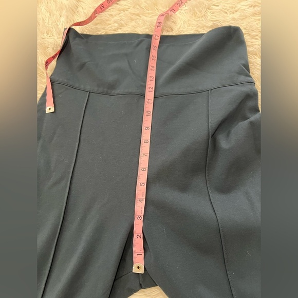 M.M. Lafleur Maternity Pants - Size 14 - Picture 6 of 7